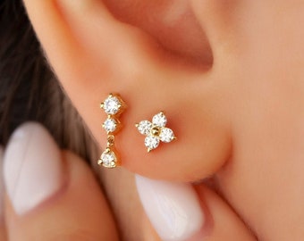 Diamond Flower Studs / 14k Gold and Moissanite Clover Stud Earrings / Diamond Studs Earrings / Dainty Diamond Studs / Birthday Gift