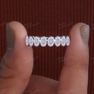 Oval Moissanite Eternity Band / Stacking Dainty Wedding Band / Moissanite Anniversary Ring / 14K Solid White Gold / Handmade Jewelry Gift.