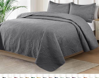 Floral Quilted Bedspread Set - Lightweight Microfiber Bed Cover