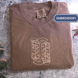 Cowgirl Boots Embroidered Comfort Colors Shirt, Cowgirl Boots Embroidered Crewneck, Cowboy Boots Embroidered T-Shirt, Cowboy Embroidered Tee