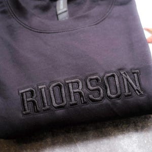 Sudadera bordada de Riorson, Xaddy, camiseta de Xaddy, camiseta de Xaden Riorson, suéter de lectura de Fourth Wing, regalo para amantes de los libros, camiseta de libros imagen 1