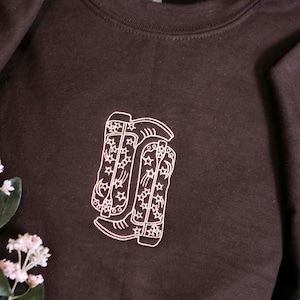 Cowgirl Boots Embroidered Sweatshirt l Cowgirl Boots Embroidered Crewneck l Cowboy Boots Embroidered Sweater l Cowboy Embroidered Hoodie