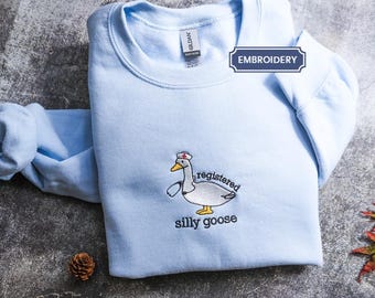 Camisa Silly Goose Registrada con Colores Cómodos Bordados, Camisa de Enfermera Registrada, Camisa de Enfermera Registrada, Regalo de Silly Goose, Regalo de Silly Goose para Enfermera