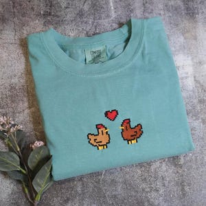 EMBROIDERED Stardew Valley Chicken Sweatshirt, Perfect Gift for Gamers, Stand out with Gaming-inspired Fashion, Handcrafted Gaming Apparel