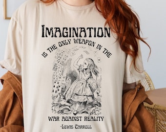 Camicia di Alice nel paese delle meraviglie Bookish Letteratura di Lewis Carroll Camicia Dark Academia camicia Dark Cottagecore Mad Hatter Reading shirt