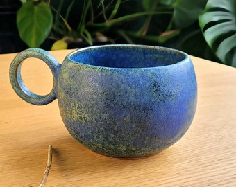 Tasse ronde en céramique bleu-vert