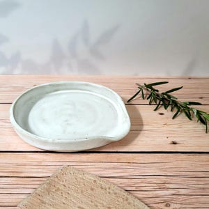 Ceramic spoon rest