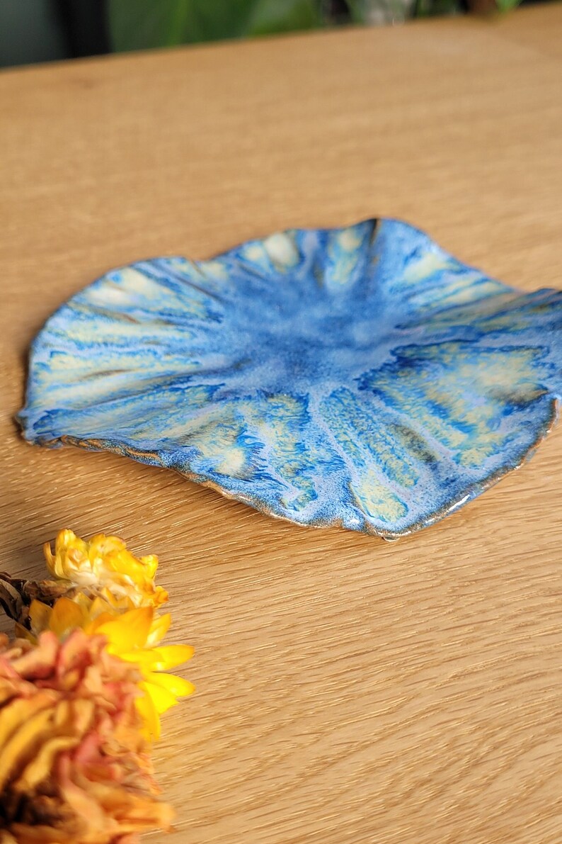 Coupelle fleur en céramique Bleu moyen et beige