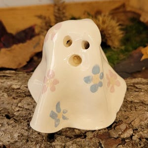 Fantôme en céramique fait main – figurine en faïence, décoration Halloween