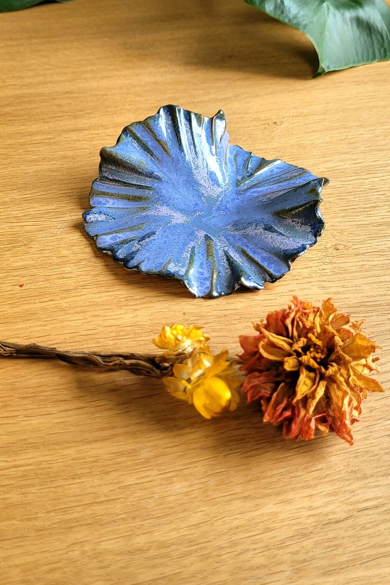 Coupelle fleur en céramique image 7
