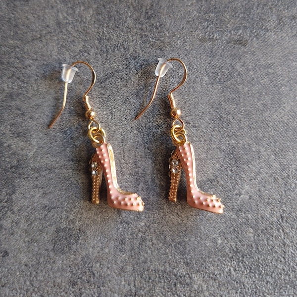 Stylish high heel earrings - hanging - pink/gold