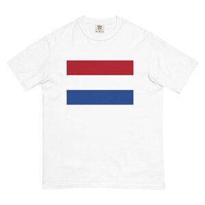 Netherlands Flag Shirt - Vintage Dutch Pride T-Shirt with Retro Style, Holland Souvenir Gift Tee for Expats and Locals