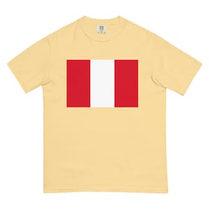 Peru Flag T-Shirt | Peruvian Pride Tee | National Emblem Shirt | Cultural Heritage Gift | Patriotic Peru Souvenir T-Shirt for All Ages
