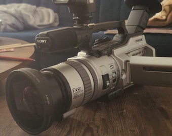 Sony DCR-VX2000E - miniDV - video camera camera camcorder
