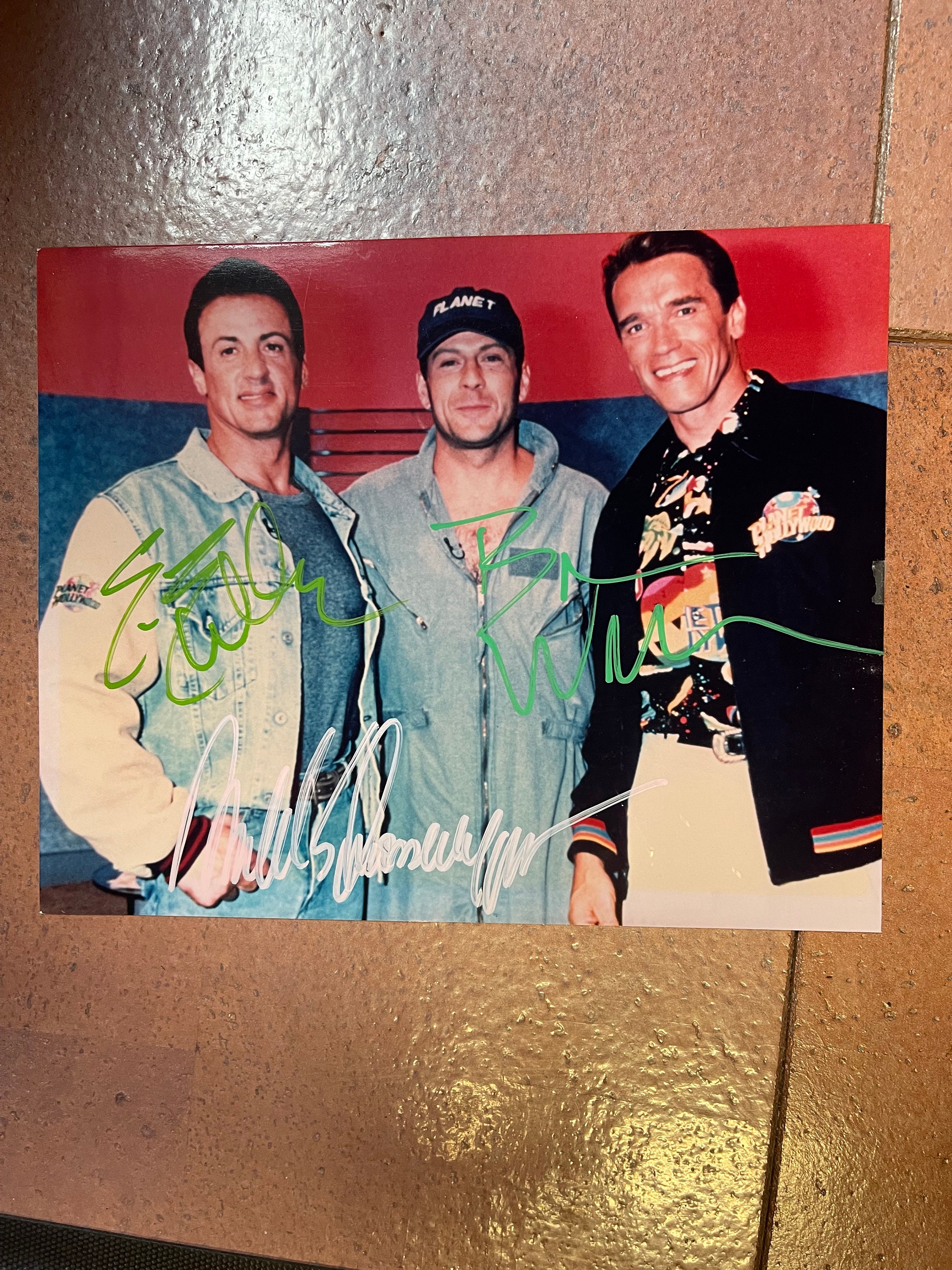 Originalautogramm von Sylvester Stallone Bruce Willis und Arnold Schwarzenegger mit COA