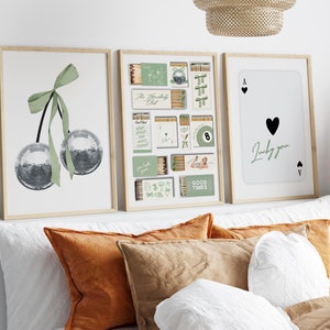 Trendy Wall Art 3er Set Salbei Grün Digital Download Drucke Poster 8 Ball Streichholzschachtel Vintage Retro Prints Druckbar Wie glücklich sind wir Ace Karte