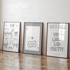 Set van 3 grijze schattige girly coquette kamerafdrukken voor slaapkamer trendy digitale kunstposters studentenkamer gastencheque Ace Card Trio appartementdecor