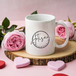 Valentinstag Becher Mockup | 11 Unzen Keramikbecher Mockup | Weiße Kaffeetasse Fototasse | Digitales JPEG-Bild | Kaffeebecher für Mockups