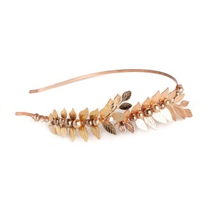 Pearl Gold Leaf Headband • Elegant whimsical headpiece • Bridal modern romantic side crown • Classy Woodland Grecian wedding hair accessory