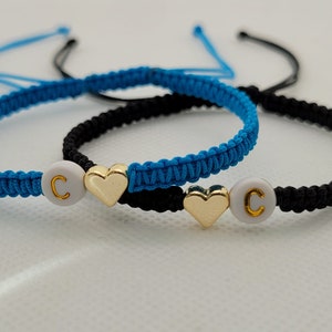 PULSERAS CON LETRAS, juego de pulseras para parejas, pulsera para él y para ella, juego de pulseras delicadas con inicial personalizada a juego con forma de corazón para hombres y mujeres