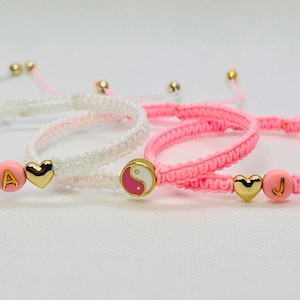 PULSERAS CON CARTAS, conjunto de pulseras para parejas, pulsera para él y para ella, conjunto de pulsera inicial delicada con corazón a juego personalizado para hombres y mujeres