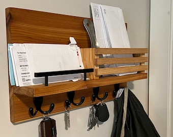 DIY (do-it-yourself) Key holder and mail shelf plan