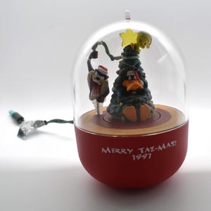 Hallmark Keepsake Ornament &quot;Decorator Taz Looney Toons&quot; Magic 1997