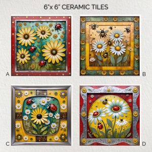 Pode incluir: Quatro azulejos de cerâmica de 15 cm x 15 cm com desenhos florais. Cada azulejo apresenta um arranjo diferente de margaridas amarelas, joaninhas e abelhas. Os azulejos são emoldurados com bordas decorativas.