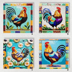 Könnte beinhalten: Vier quadratische Mosaikfliesen mit Hahn-Designs. Jede Fliese zeigt einen farbenfrohen Hahn mit aufwendigen Mosaikdetails. Die Hähne sind vor verschiedenen Hintergründen platziert, darunter florale und geometrische Muster, mit einer lebendigen Farbpalette.