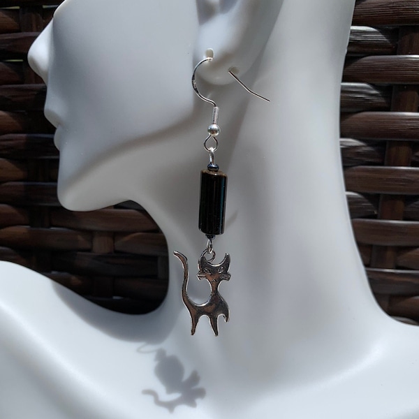 Silver Cat Stone Bead Ear Drops, Fall Fashion Jewelry, Halloween Cat Earrings, Perfect Cat Lovers Gift