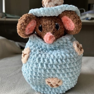 Mouse and cookie jar crochet pattern