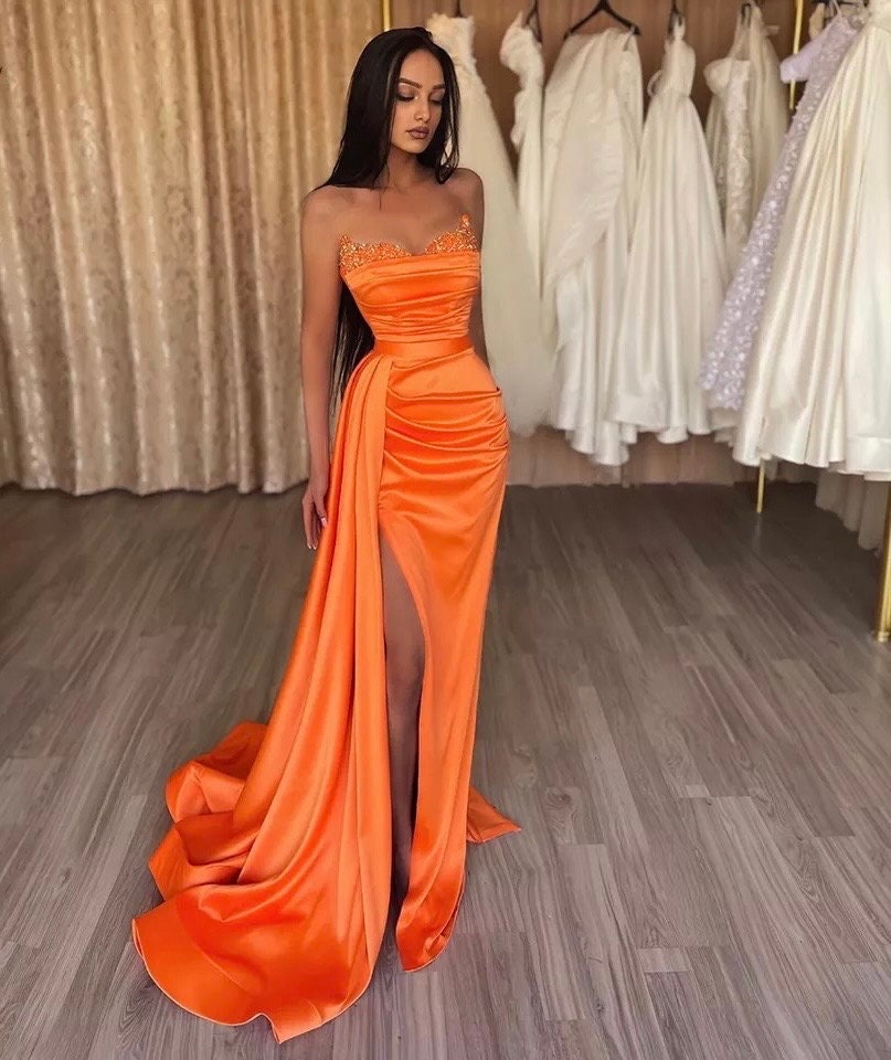 Long fitted top gown with slits