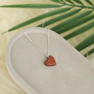 Cadeau de 5e anniversaire pour femme Collier coeur en bois Pendentif en bois personnalisé Pendentif en bois Collier anniversaire en bois Cadeau en bois image 7