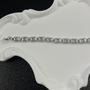 Iced Out Cubic Zirconia Bracelet – Full Stone Luxury Look – Adjustable Fit – Gift for Him or Her