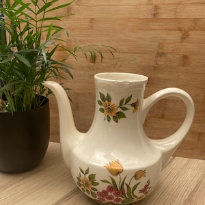 Ceramic milk jug
