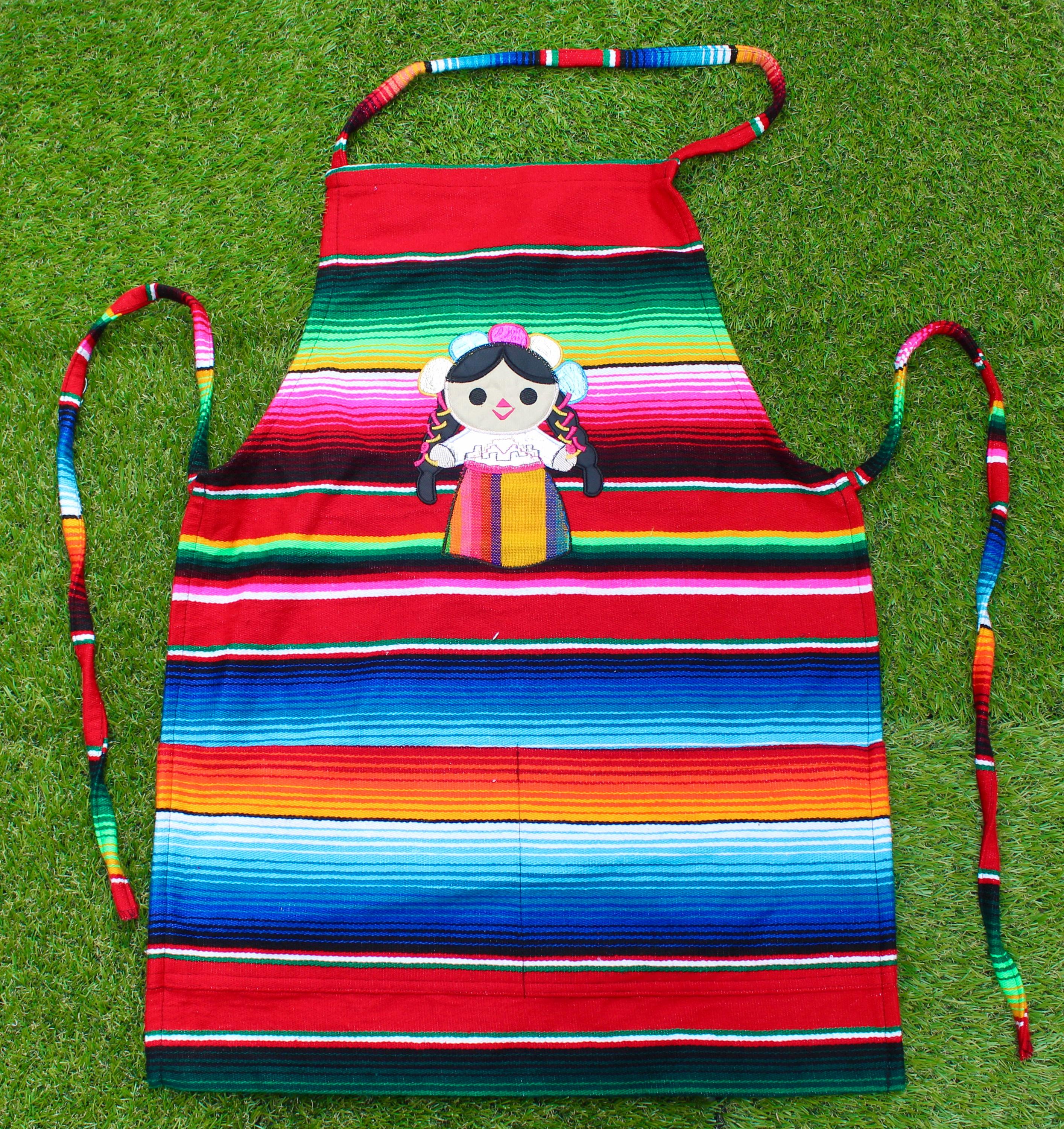 Mexican Doll Sarape Apron. Unisex Apron. Mandil Mexicano. Mandil de Muñequitas. Marias Doll Mexican Apron. Cute Gift. Mexican Doll red Apron