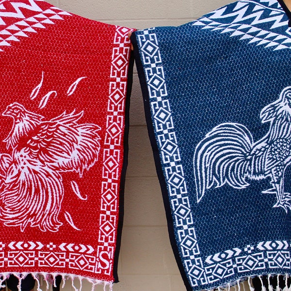 El Gallo Mexican Poncho. Rooster Poncho. Rooster Gaban Poncho Jorongo. Gallos Mexicanos Gaban jorongo Cape Blanket Gaban. Gallo Mexicano