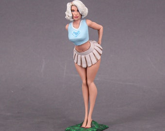 Scale Figure handpainted / Unpainted resin blonde girl sexy woman in 1/24 1/32 1/18 1/43