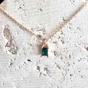Emerald Green 14K Gold-Filled Necklace / Small Rectangle Green Charm Necklace / Emerald Green Gold Necklace / Dainty Necklace / Gift For Her