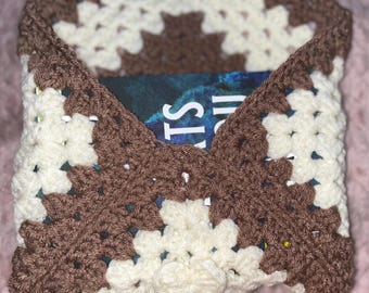 Funda de libro de crochet: protector de libros hecho a mano