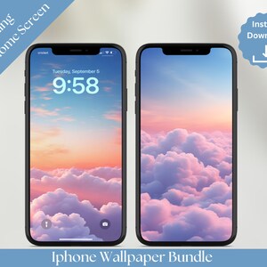 Pode incluir: Um conjunto de papéis de parede correspondentes para a tela de bloqueio e a tela inicial do iPhone, com um céu rosa e azul e nuvens brancas fofinhas. A tela de bloqueio mostra a hora e a data em um iPhone preto.