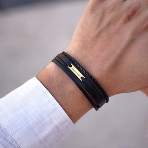 Pulsera de oro auténtico y cuero genuino para hombre - Pulsera de oro grabada personalizada - Pulsera de cuero con iniciales de pareja