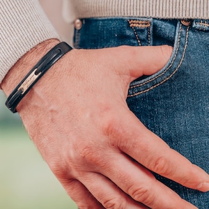 Bracciale da uomo in pelle oro 14k - Regalo di anniversario personalizzato