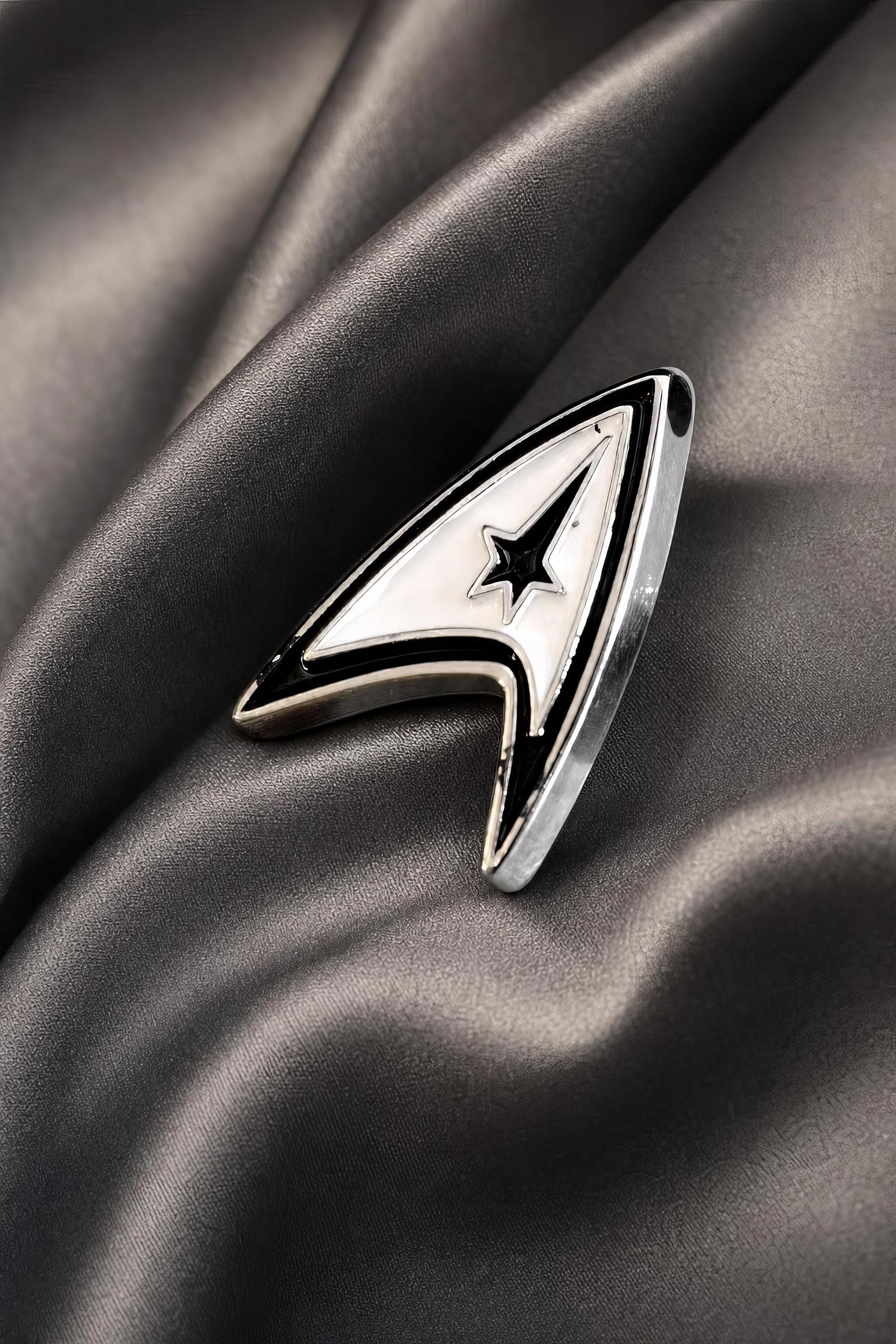 Star trek pin - Etsy 日本