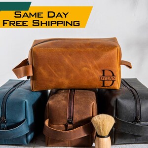 Personalized Groomsmen Gifts for Him Anniversary Gift for Husband Birthday Gift for Dad Boyfriend Mens Leather Toiletry Bag Groomsmen Gifts