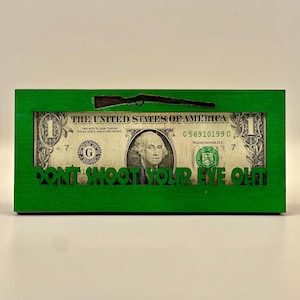 Porte-billets amusant pour offrir en argent comptant ; Faites sourire la personne que vous aimez et rappelez-lui « Ne lui tirez pas dessus » avec ce porte-monnaie