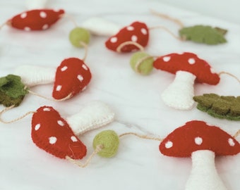 Cottagecore Mushroom Garland | Whimsical Red Green Spring Decor| Fall Decor | Spring Party Decorations | Nursery Garland| Woodland Cozy