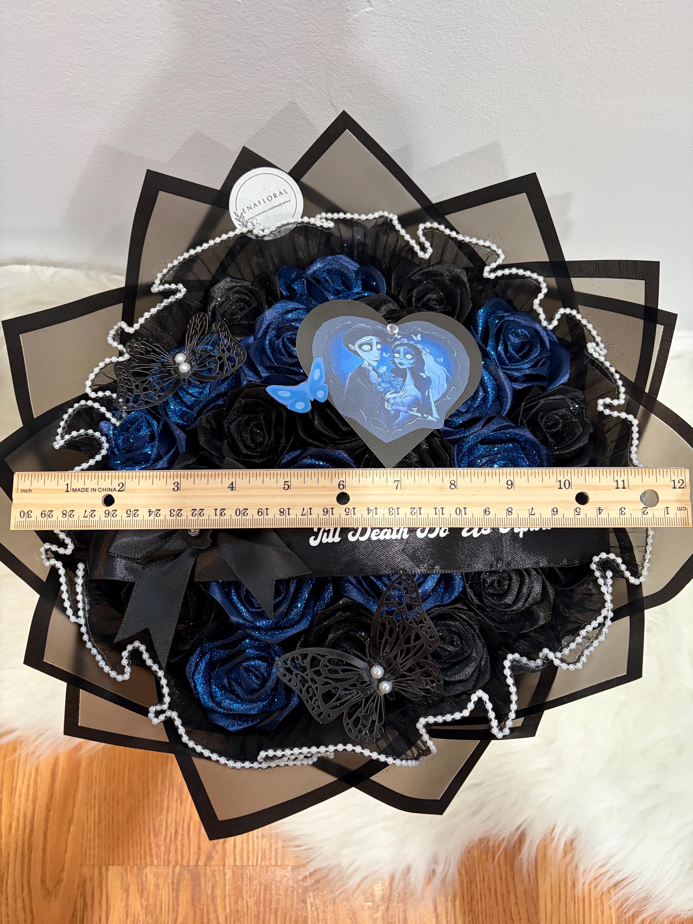 Spooky Ramo Scary Bouquet, Valentineโs Day Spooky Ramo Buchon, Keepsake Gift ...