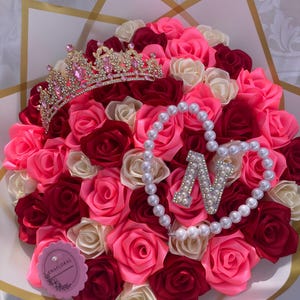 Personalisierter ewiger Anfangsstrauß, Geburtstagsblumen, 50 Rose Ramo Buchon, rosa roter ewiger Rosenstrauß, Geburtstag, Jubiläumsabschluss