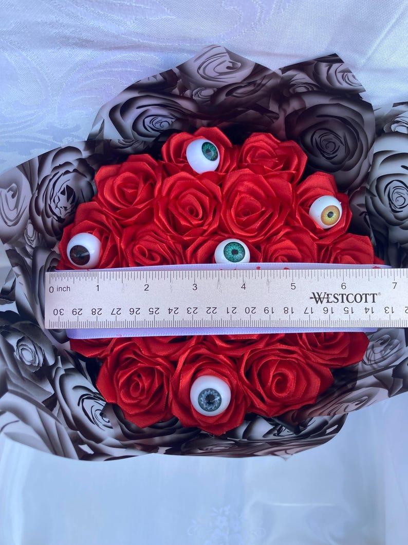 Spooky Ramo Creepy Eyes Halloween Ramo Buchon, Spooky Admirers Bouquet, Gory Bloody ...
